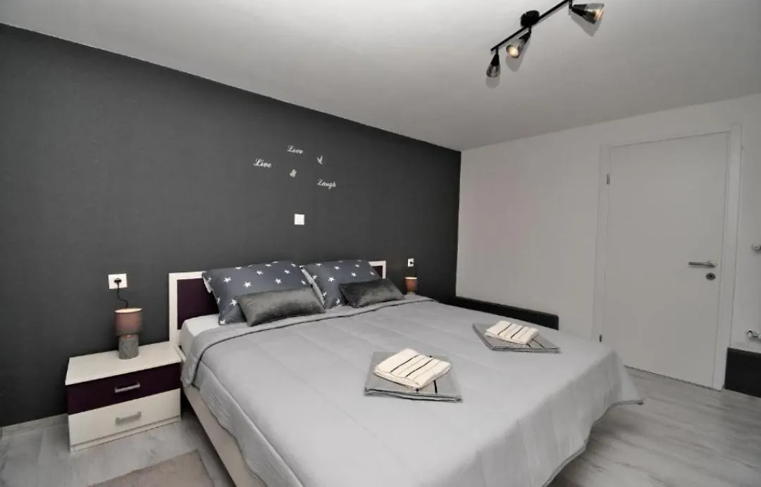 Apartman Fabris Kringa Apartament